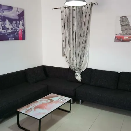 3 Bedrooms Flat At