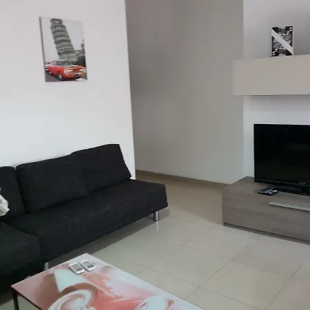 3 Bedrooms Flat At Appartement *
